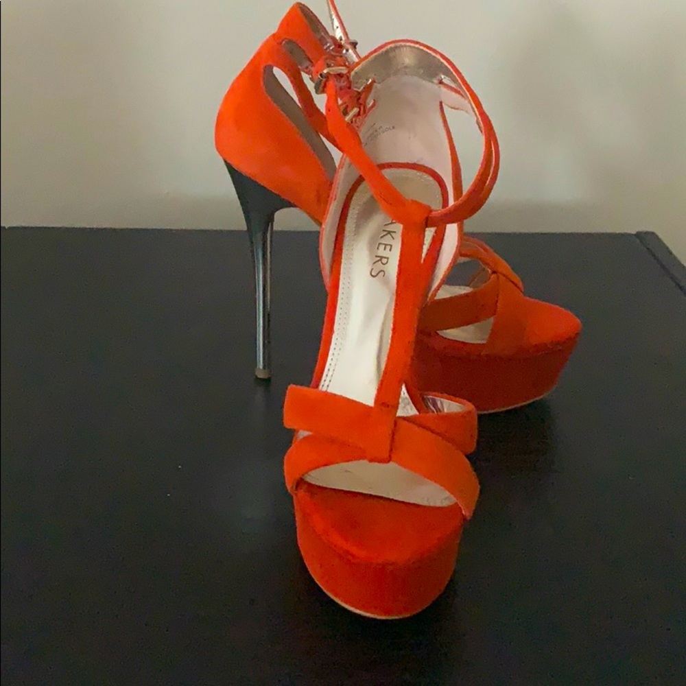 Bakers orange suede platforms 5.5